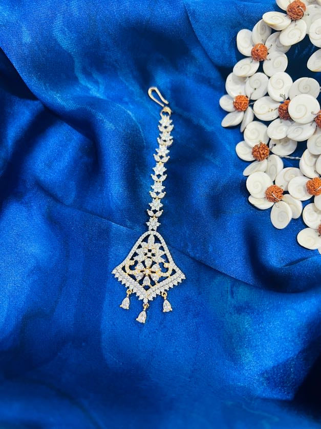 Diamond Reflection Maang Tikka