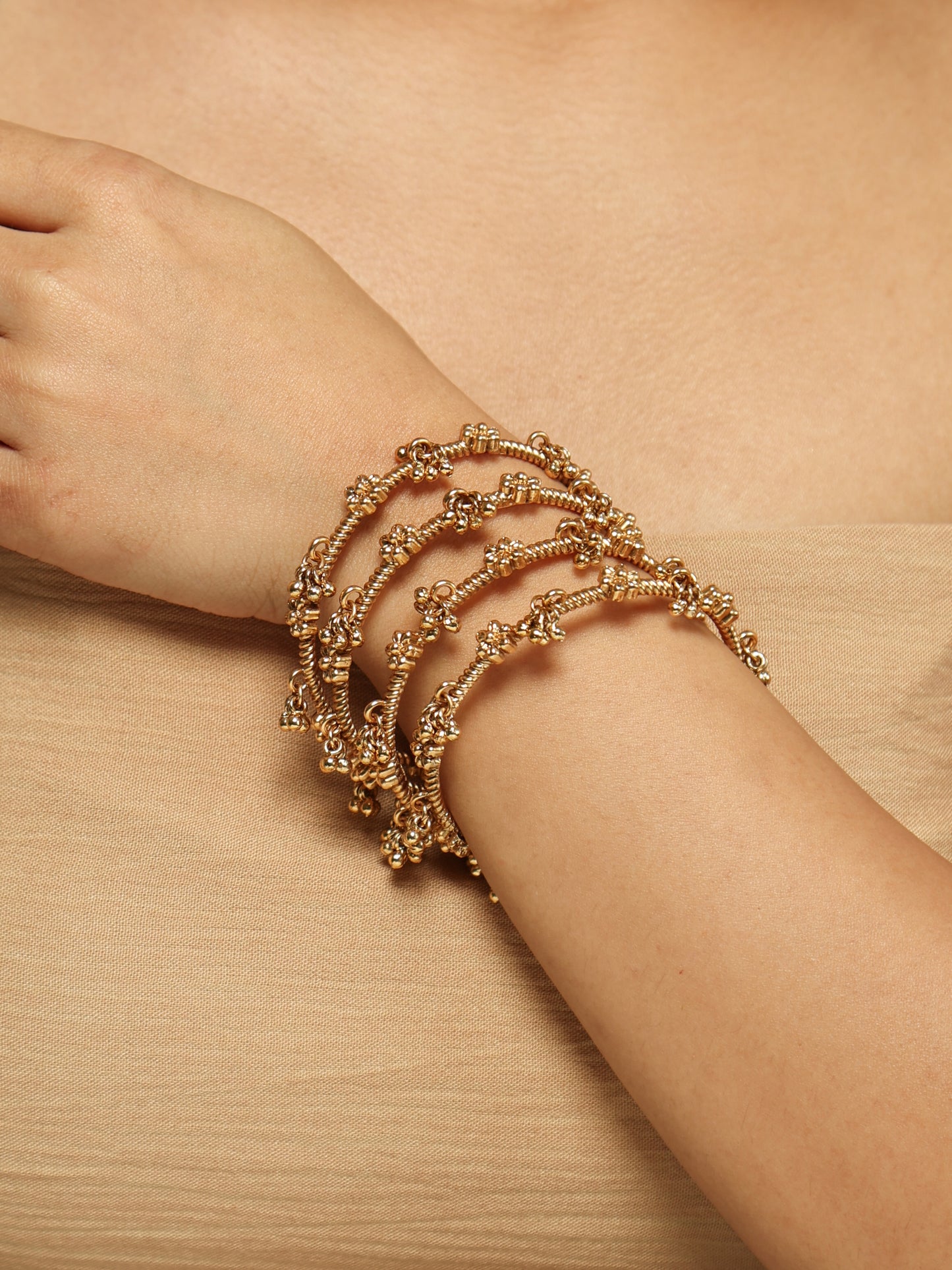 Kundan Floral Charm Bangle Set