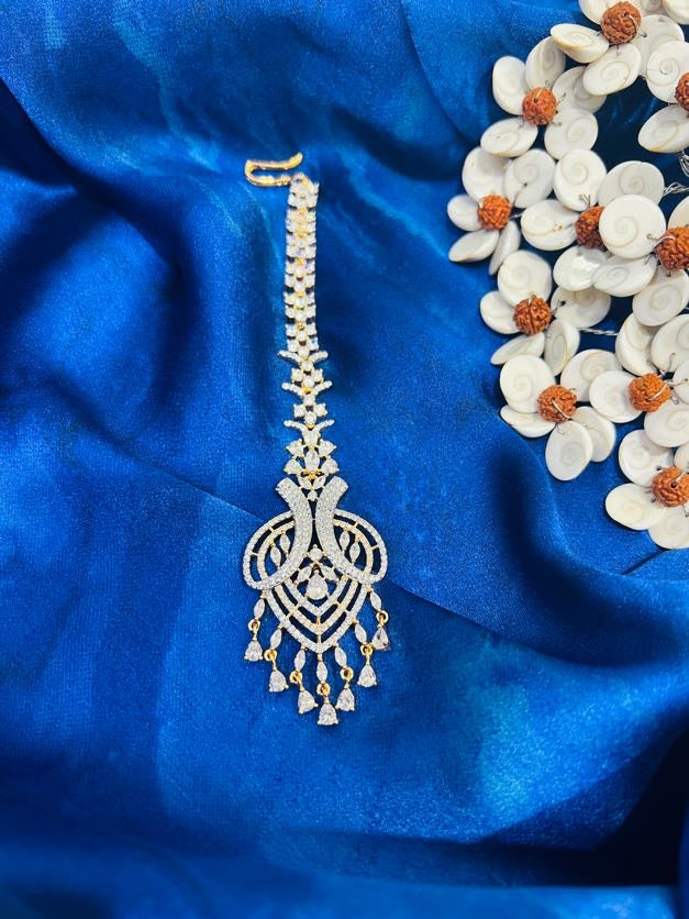 Enchanted Charm Maang Tikka