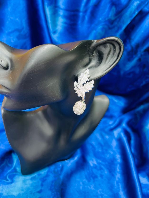 Enchanted Halo Short Danglers