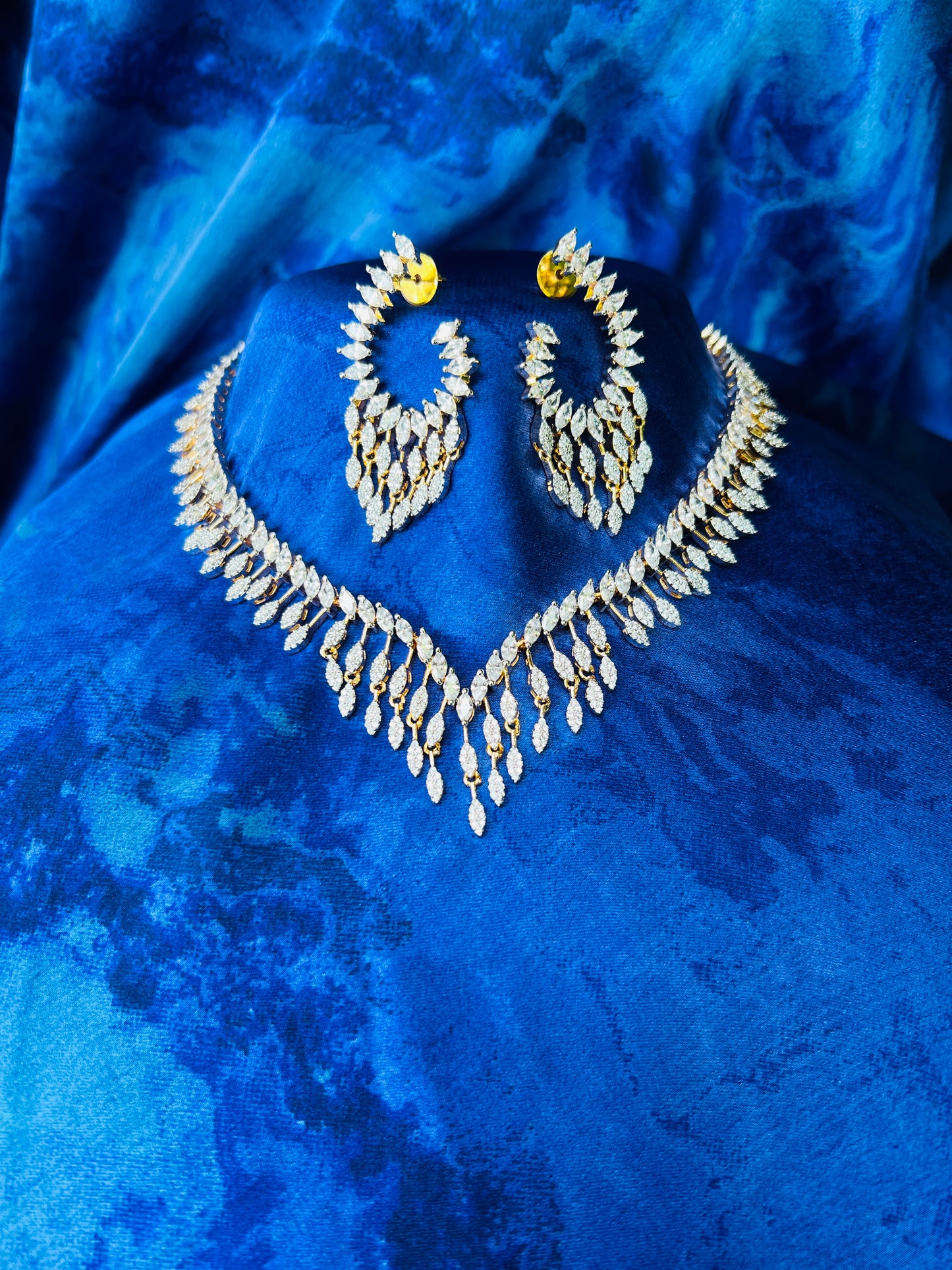 Glistening Allure Necklace with Earrings