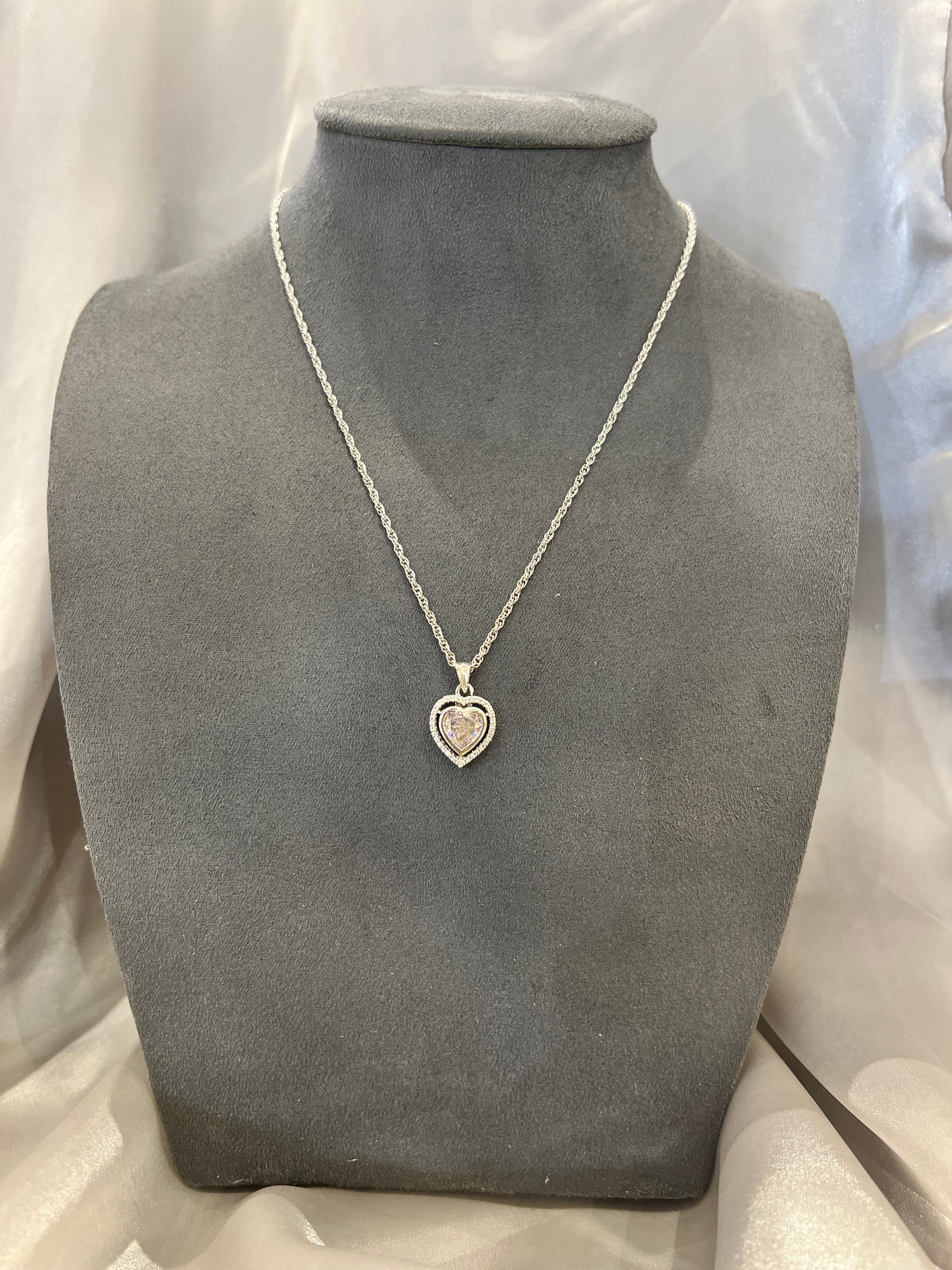 Twilight Emerald Bloom