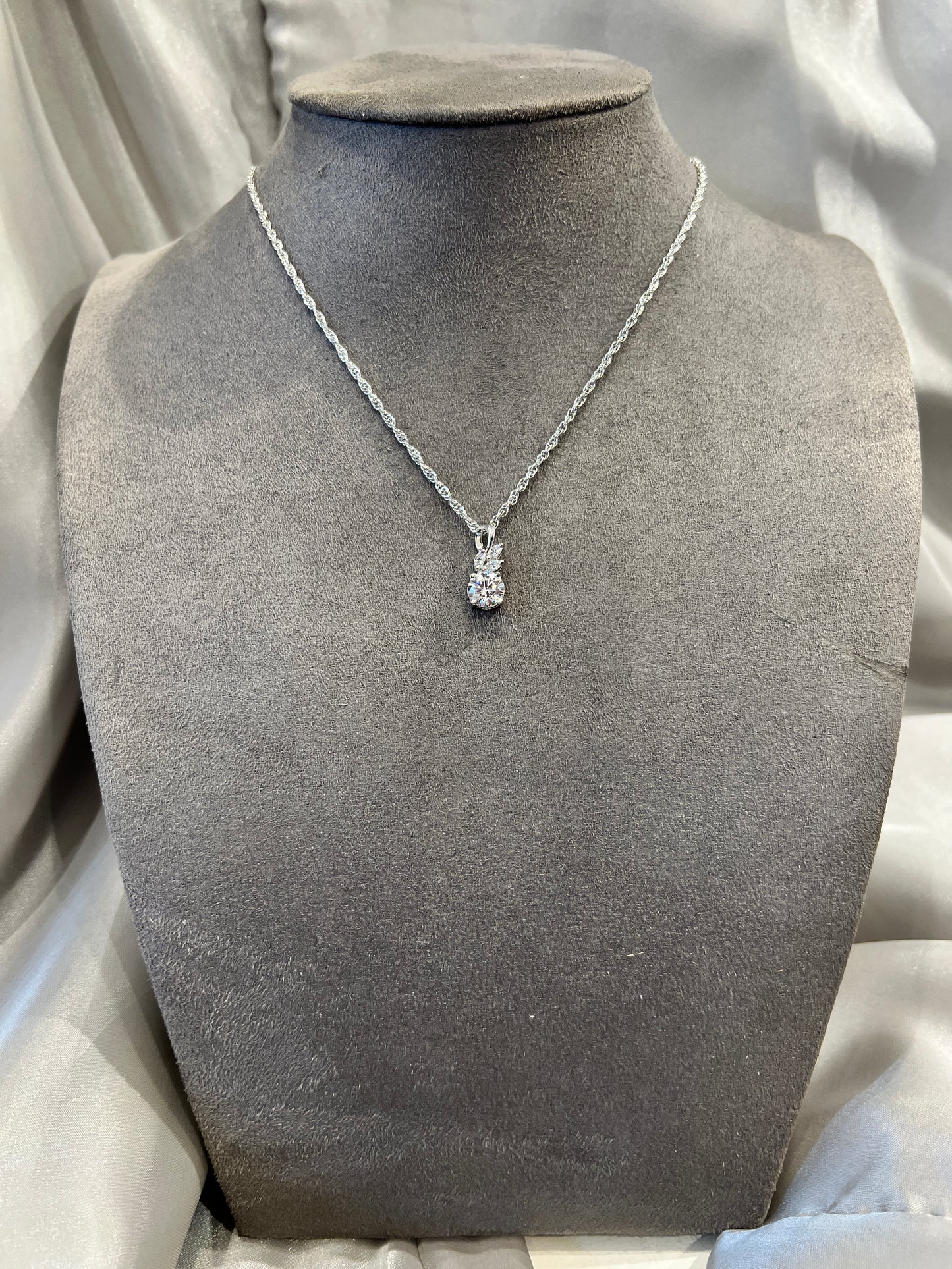 Elysia Mini Diamond Pendant