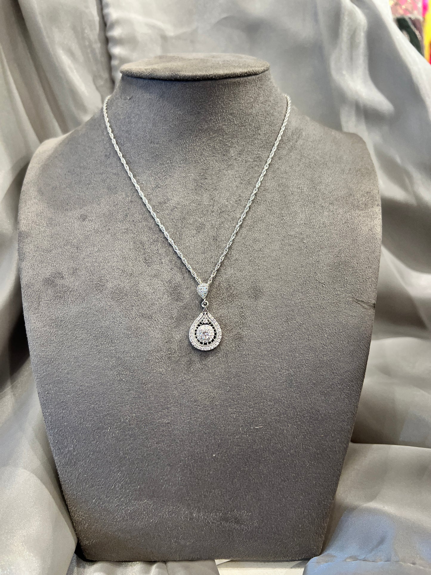 Luna Gleam Round Pendant