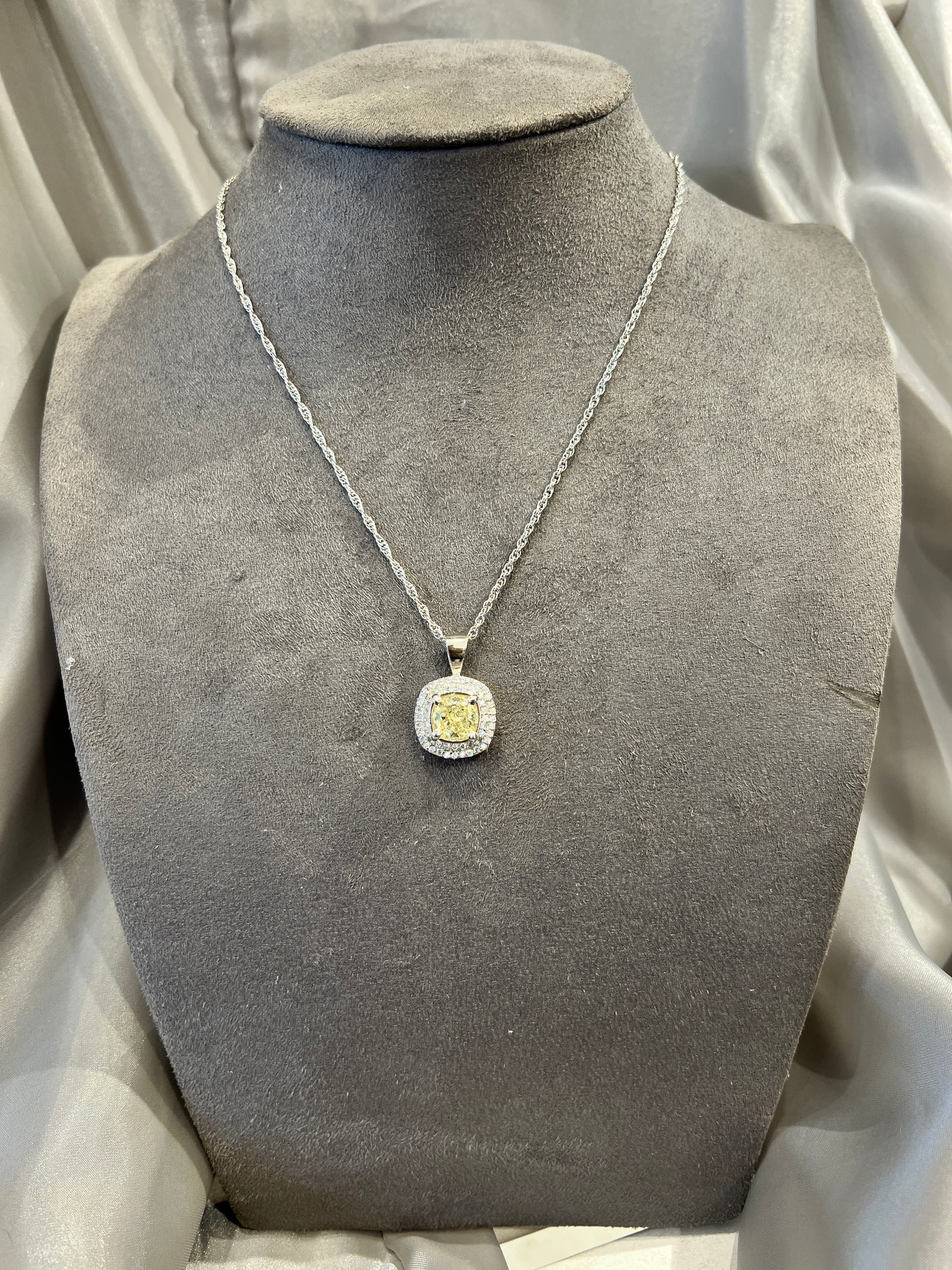 Lemon Radiance Square Pendant