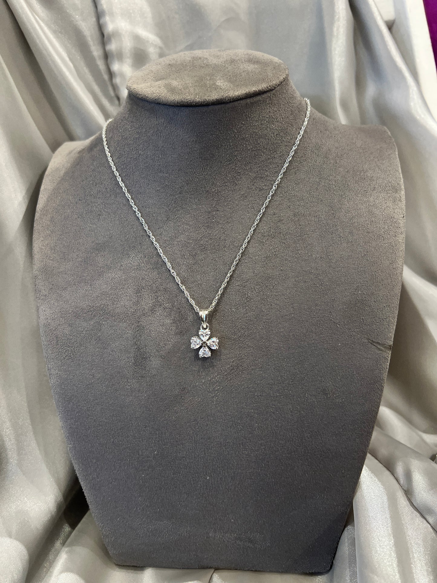 Petal Radiance Pendant