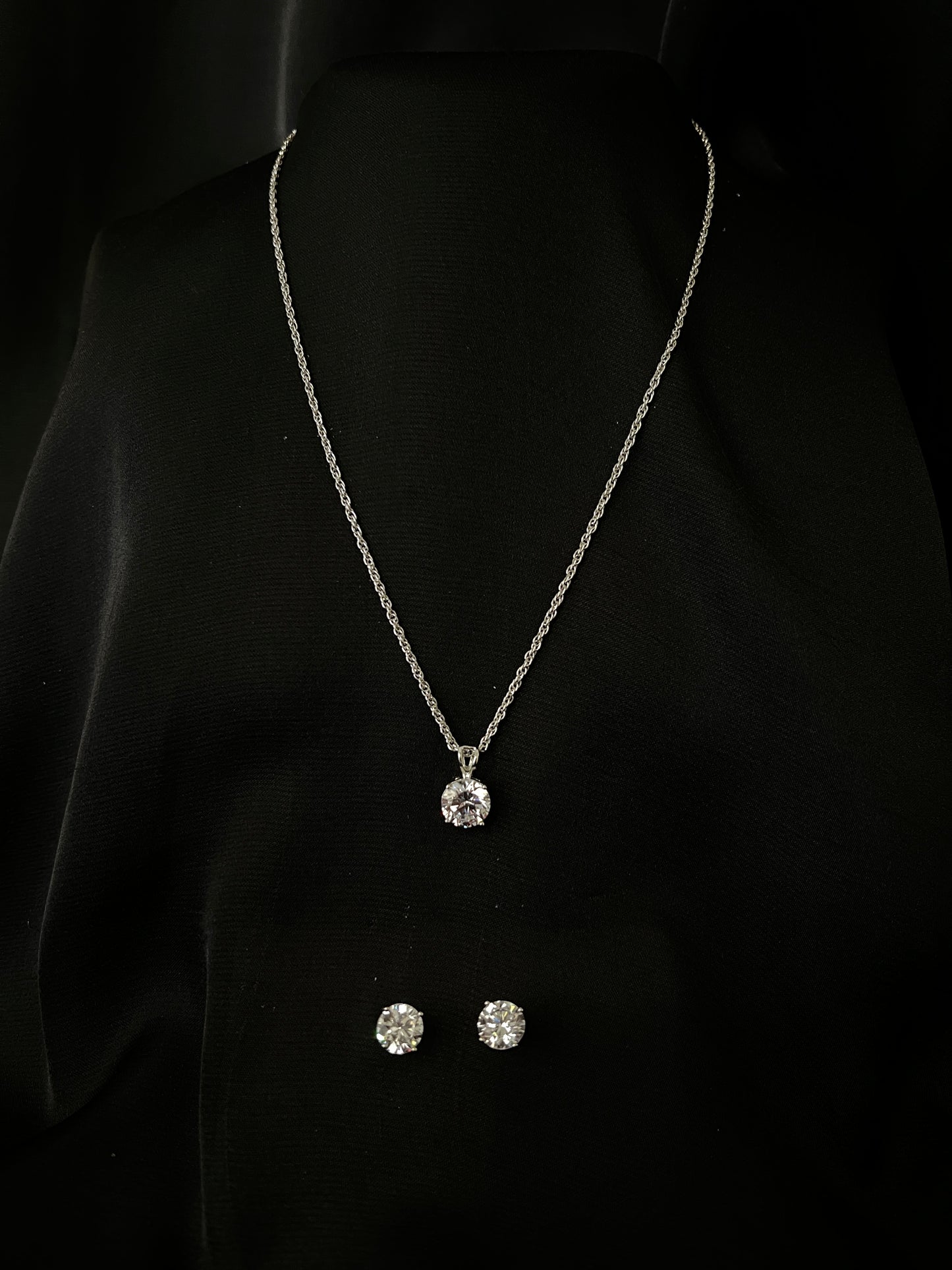 Celestial Whisper Diamond Set