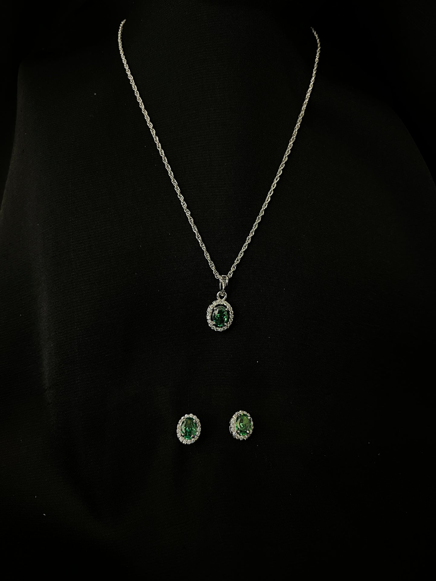Emerald Halo Luxe Set