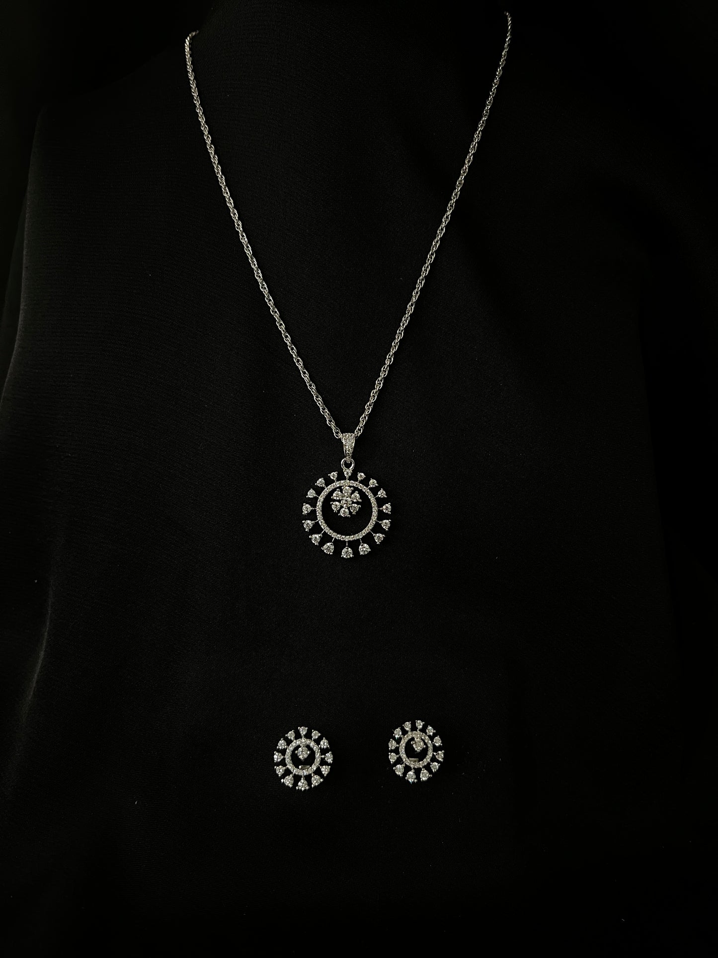 Astria Circle Gleam Set