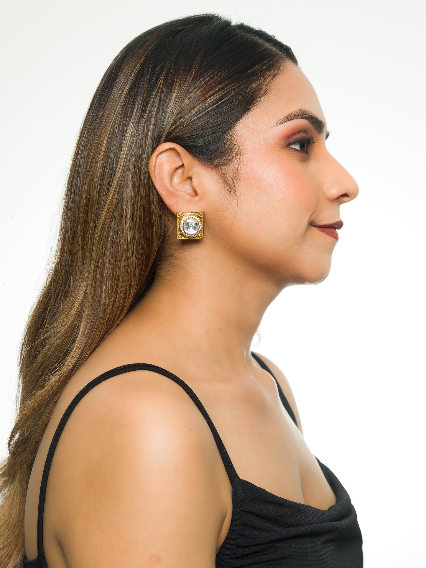 Tanirika Square Kundan Studs