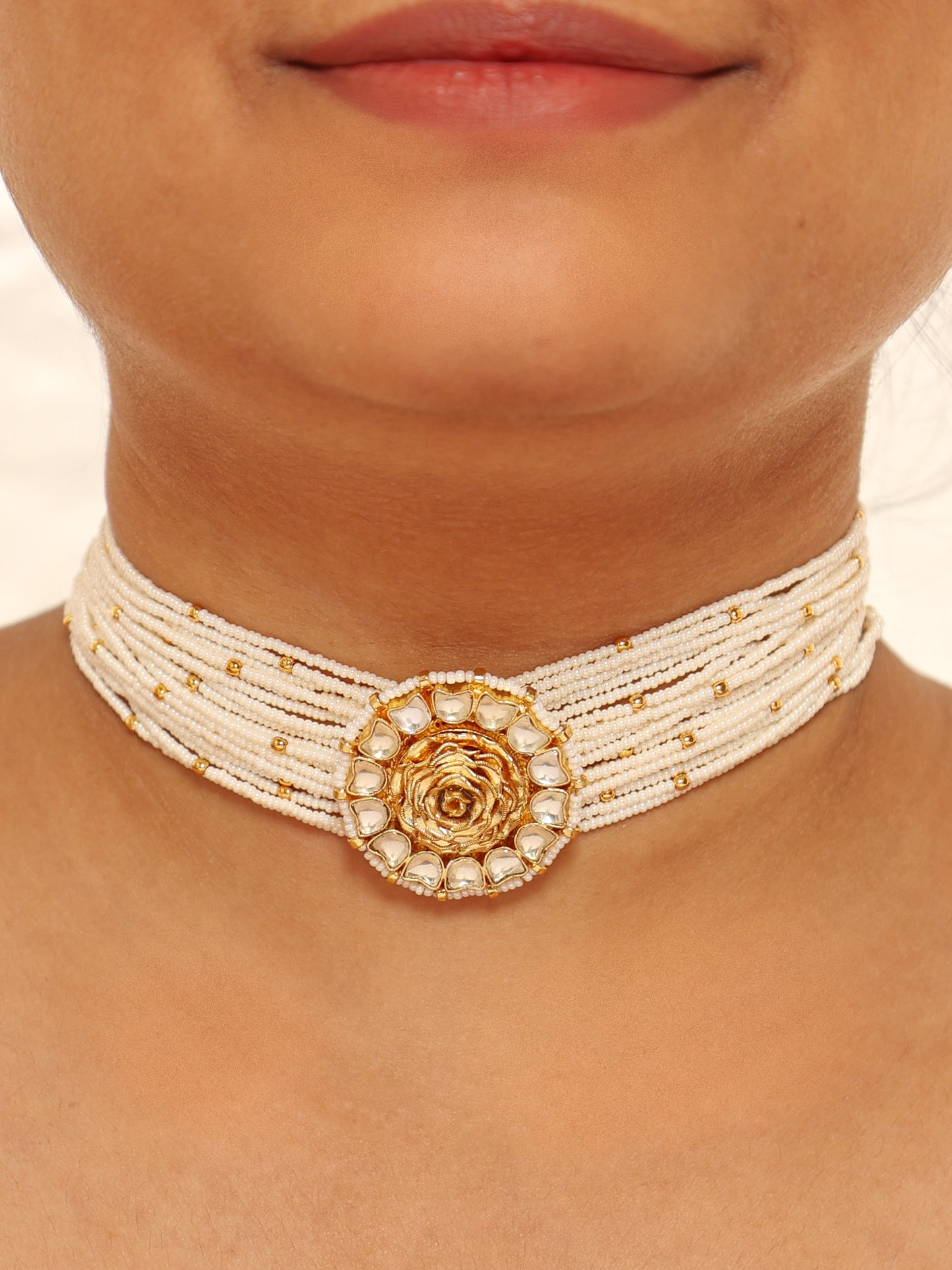 Dyani Choker Set With Earrings