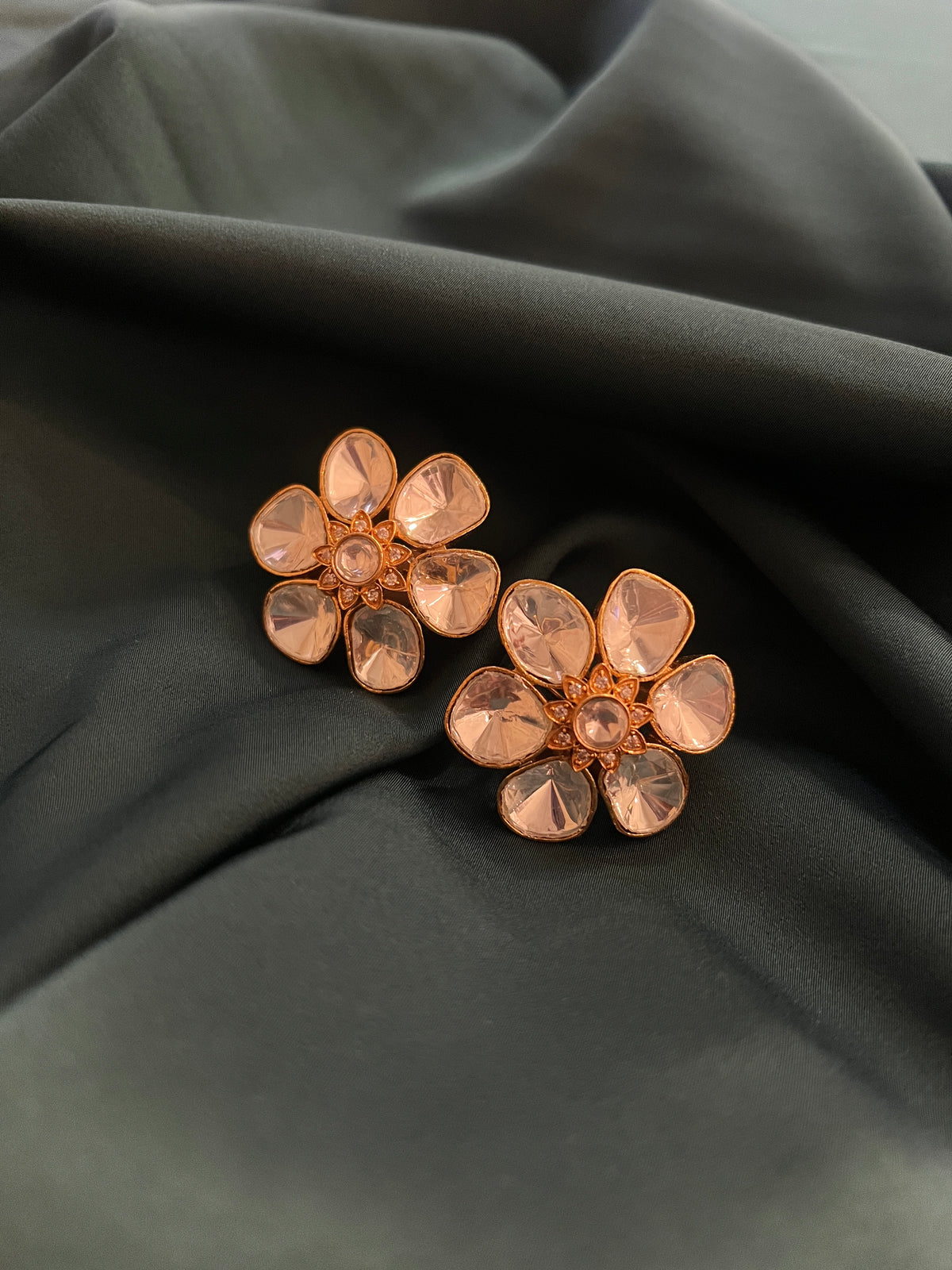 Aarohi Floral Kundan Stud Earrings