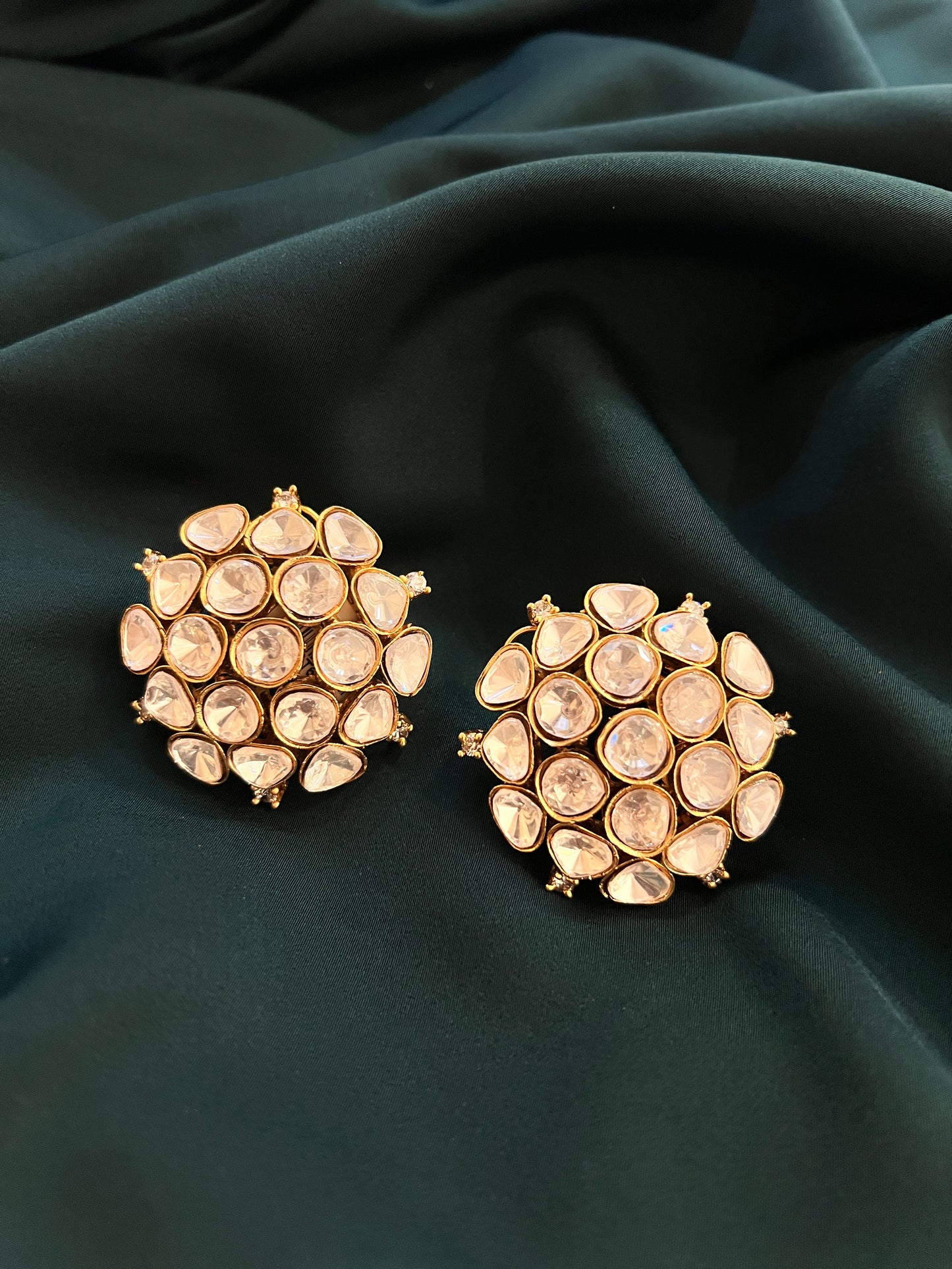 Kusumini Kundan Studs