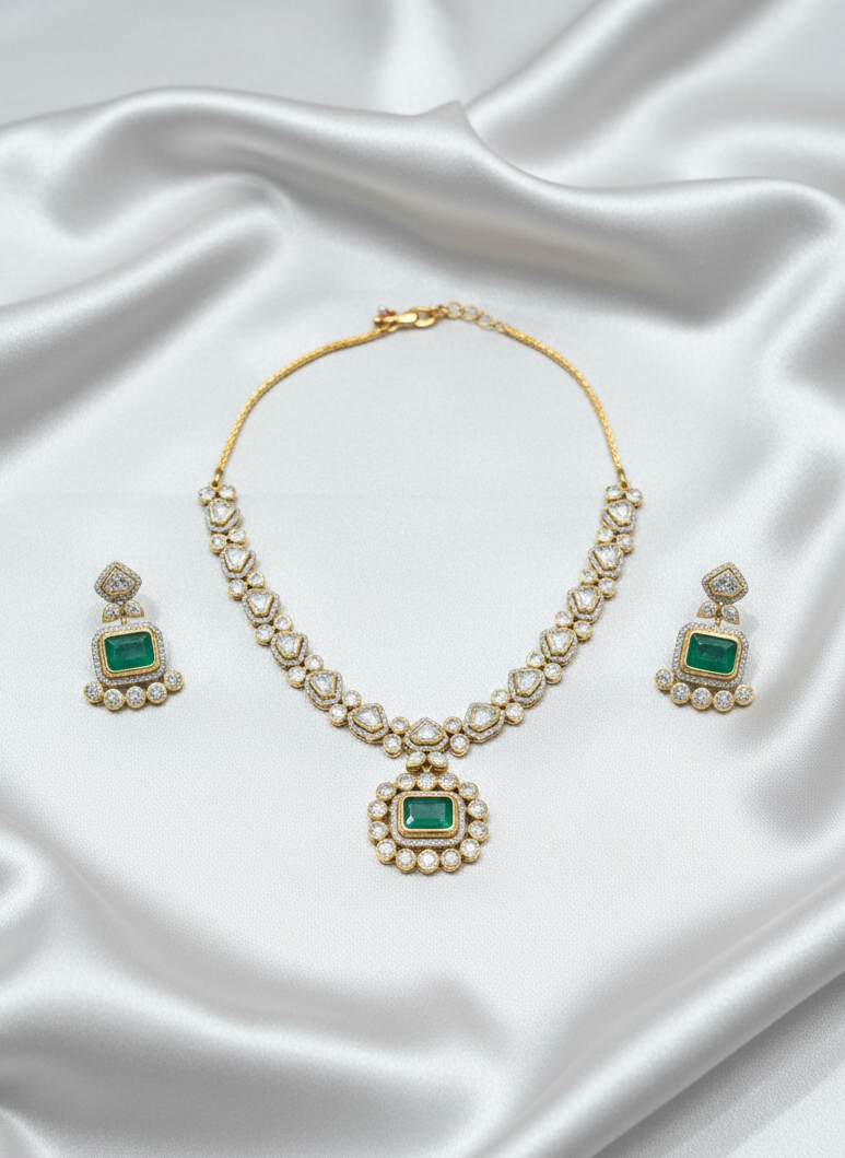 Ira Emerald Polki Halo Necklace Set