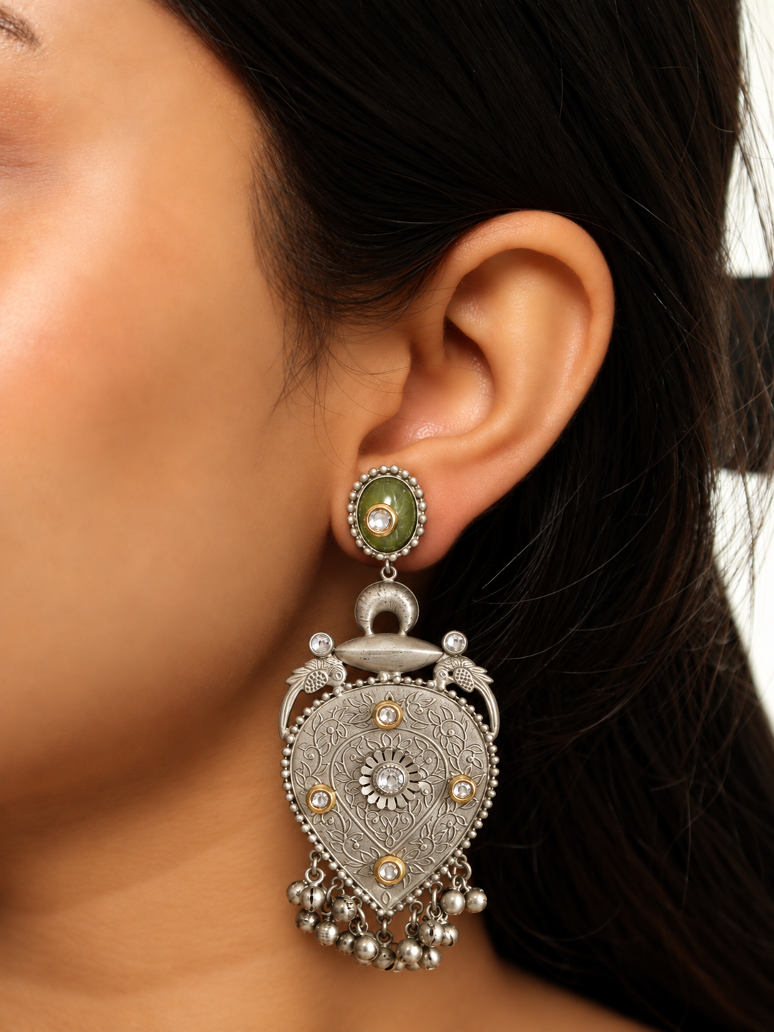 Vaanya Emerald Heritage Drop Earrings