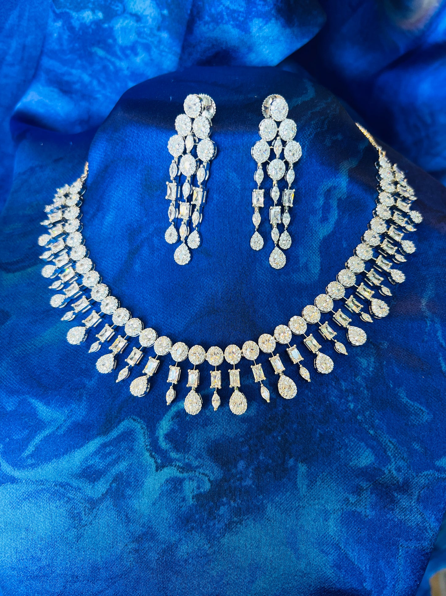 Radiant Glow Necklace with Earrings