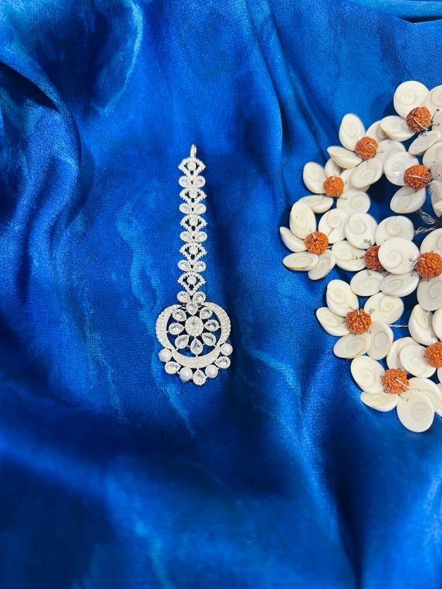 Seraphic Halo Maang Tikka