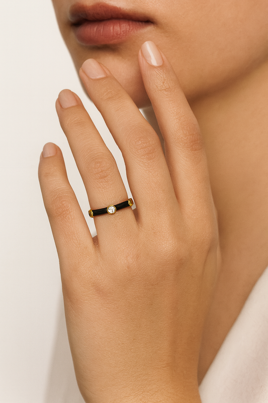 Noir Glimmer Ring