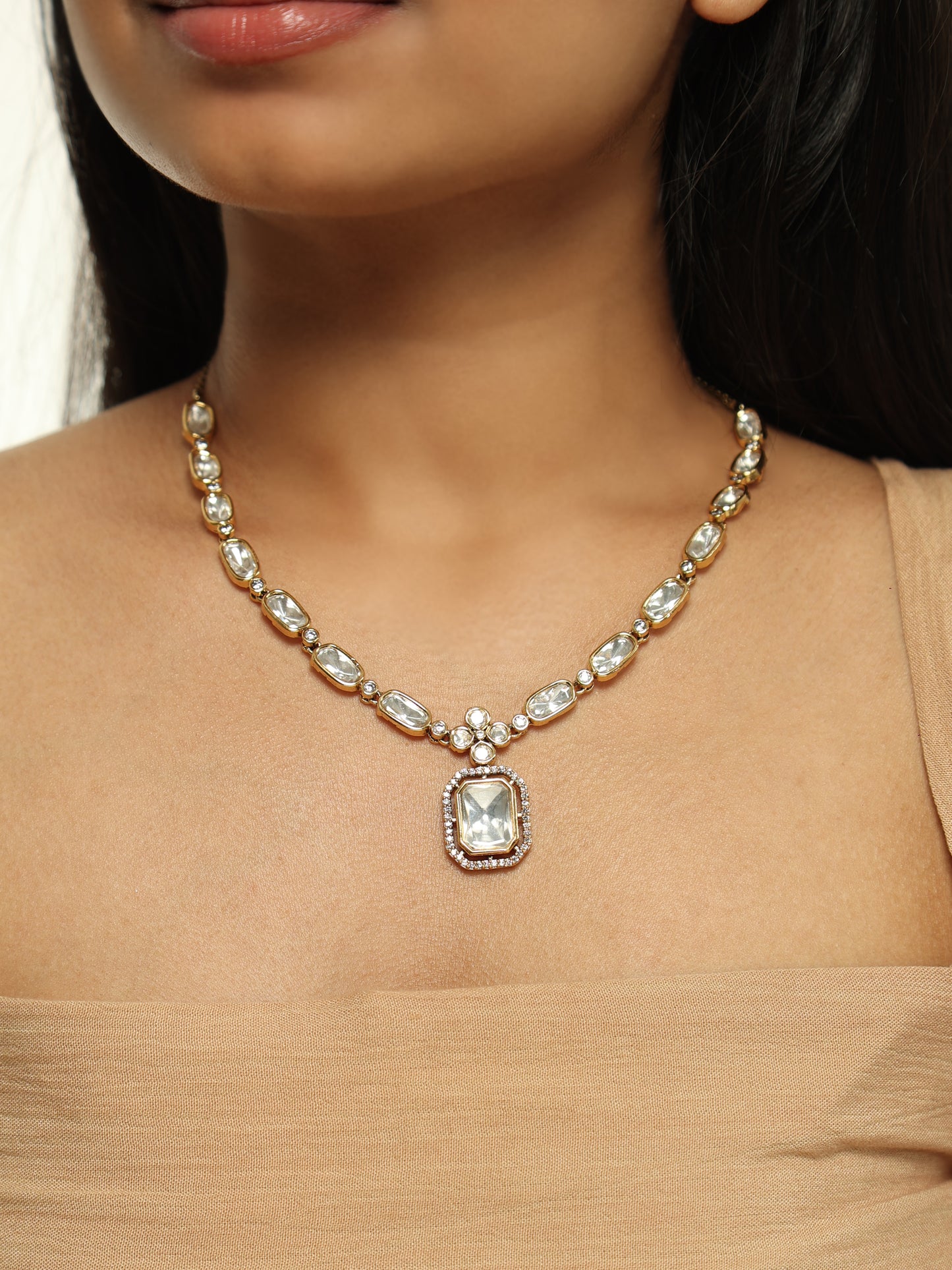 Maira Solitaire Polki Pendant Necklace Set