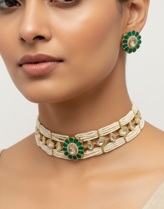 Mira Emerald Pearl Choker