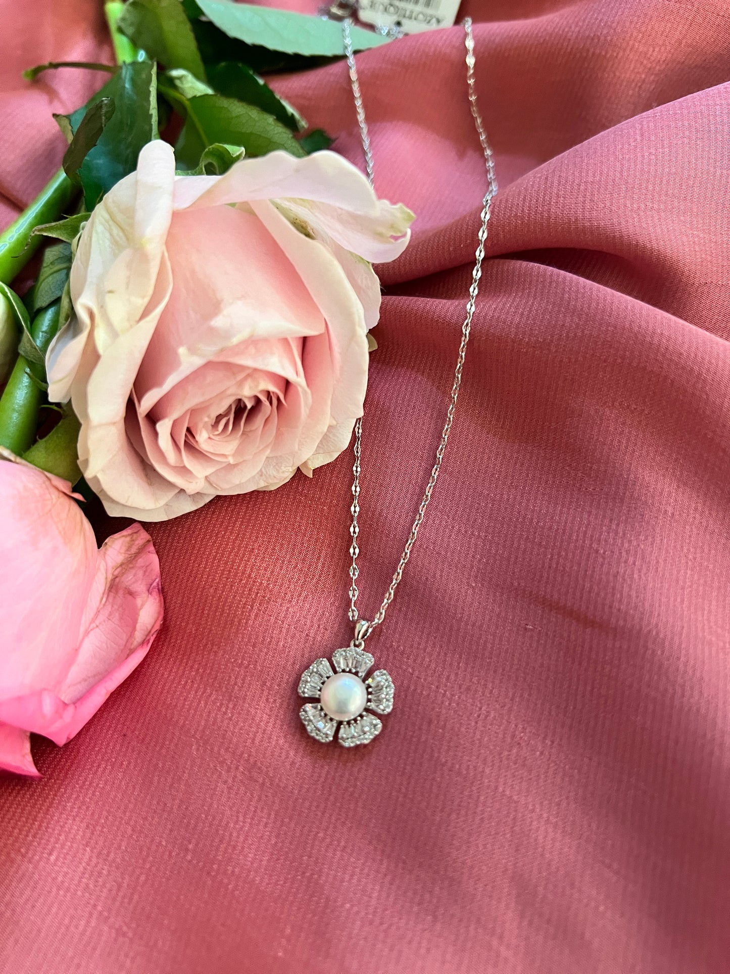 Genevieve Daisy Pendant