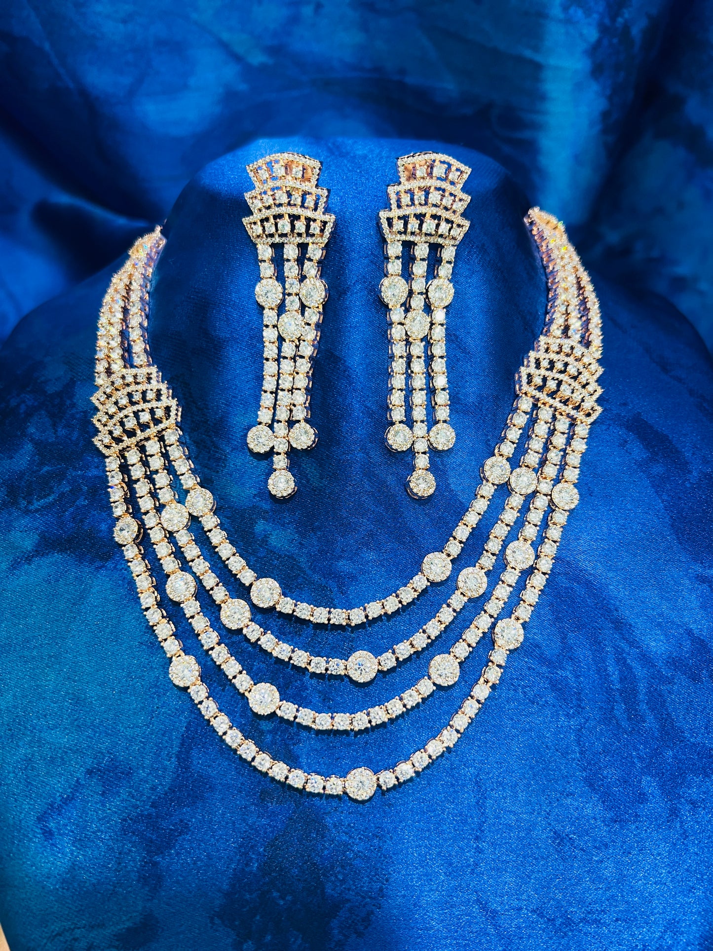 Glistening Delight Necklace with Earrings
