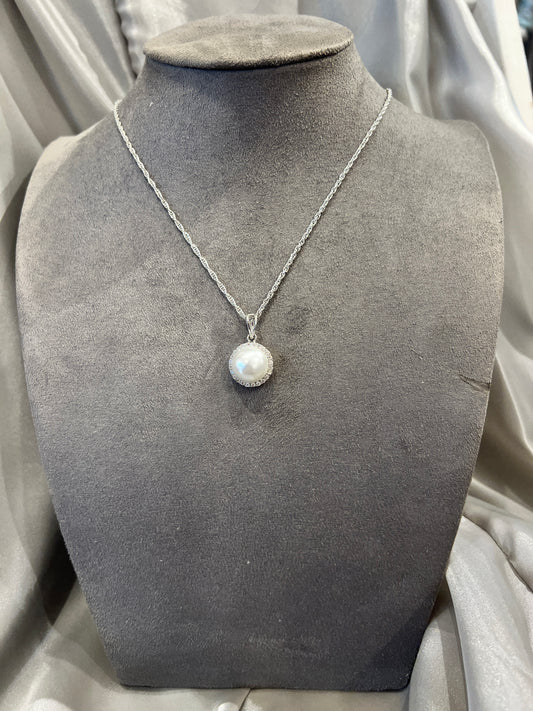 Pearl Grace Pendant