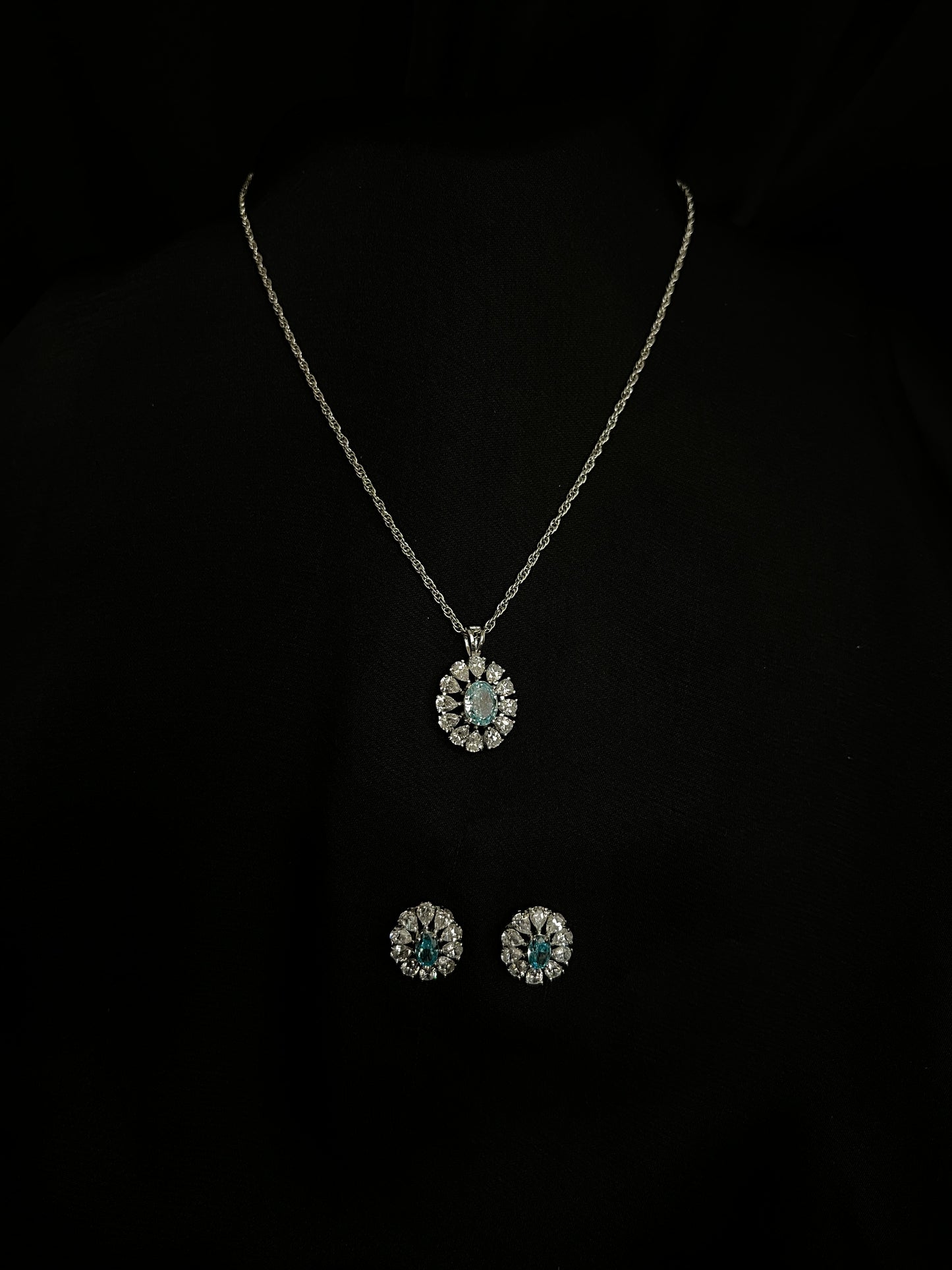 Blue Dahlia Grace Set