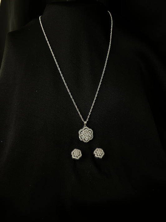 Diamond Camellia Bloom Set