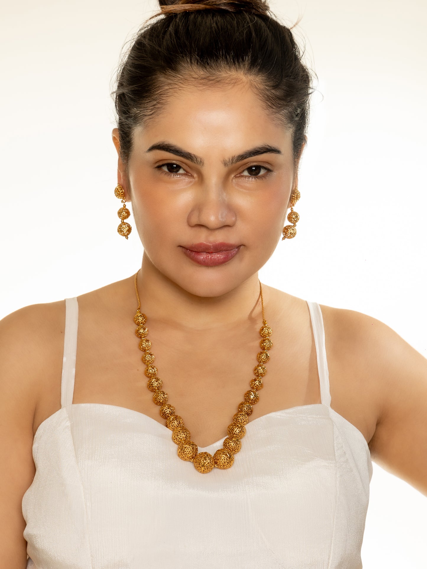 Moksha Necklace with Earrings