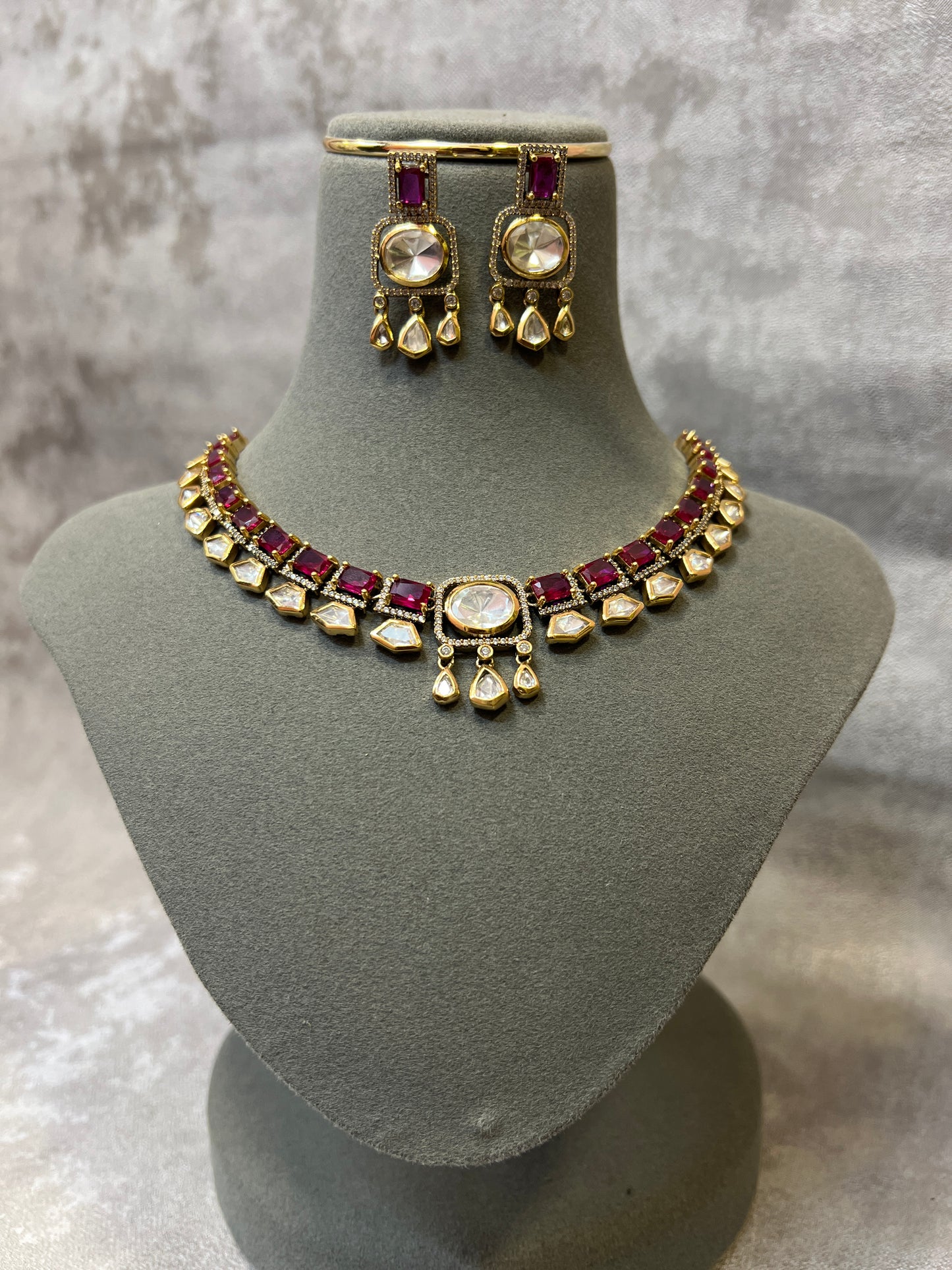 Scarlet Dynasty Kundan Set