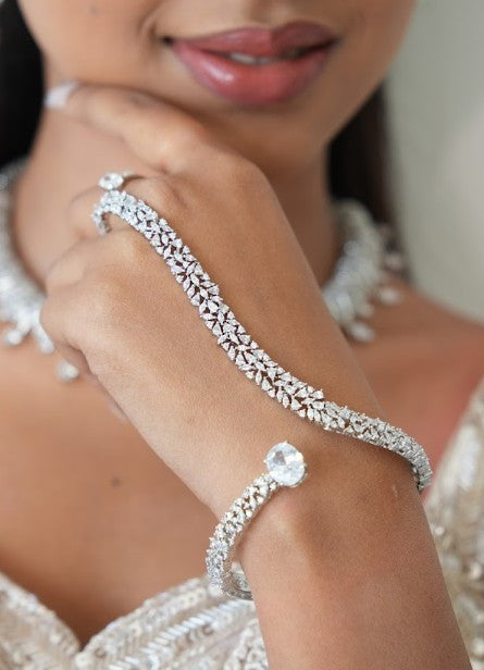 Anika Celestia Diamond Hand Harness