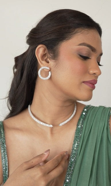 Avira Pearl Drape Choker Set