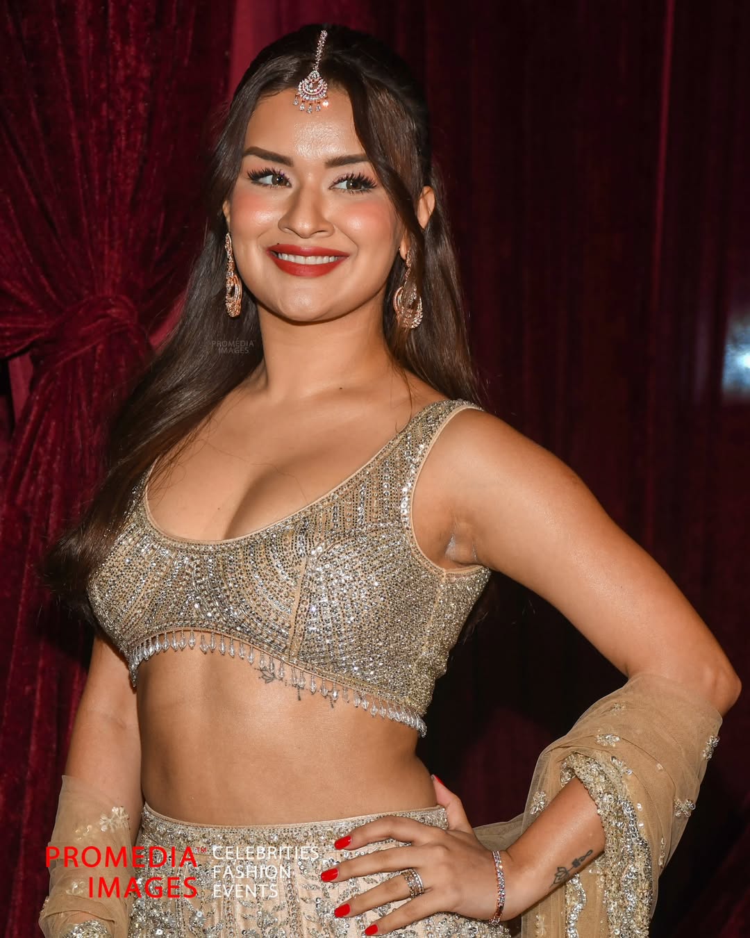 Avneet Kaur at Diwali Bash wearing Azotiique