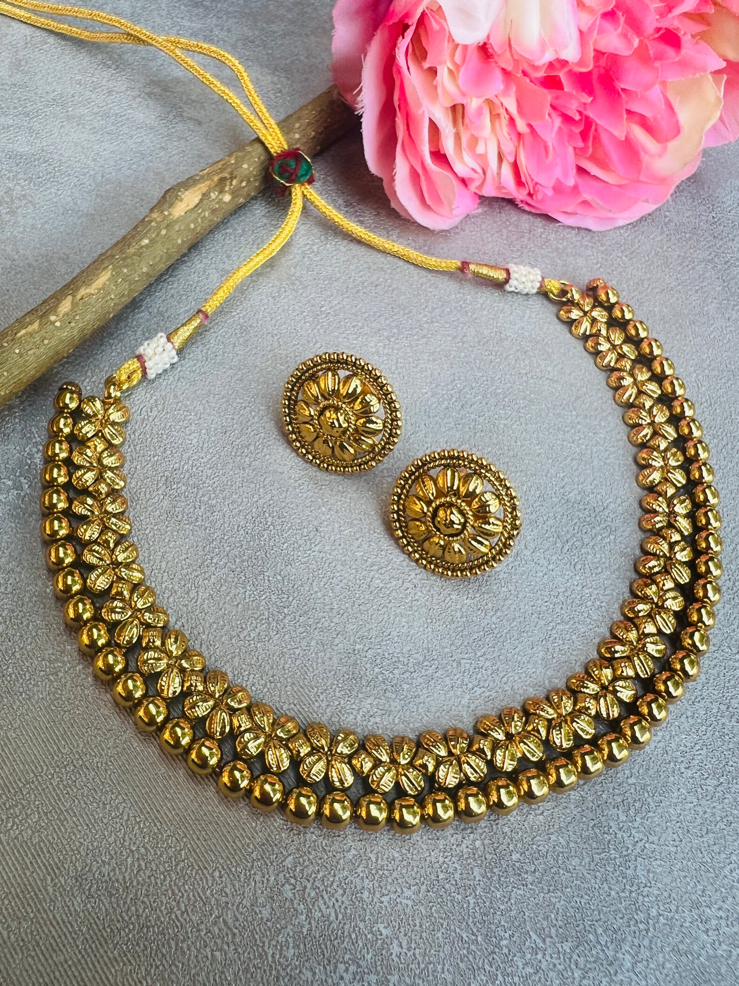 Jaya Floral Cutout Necklace and Earring Set