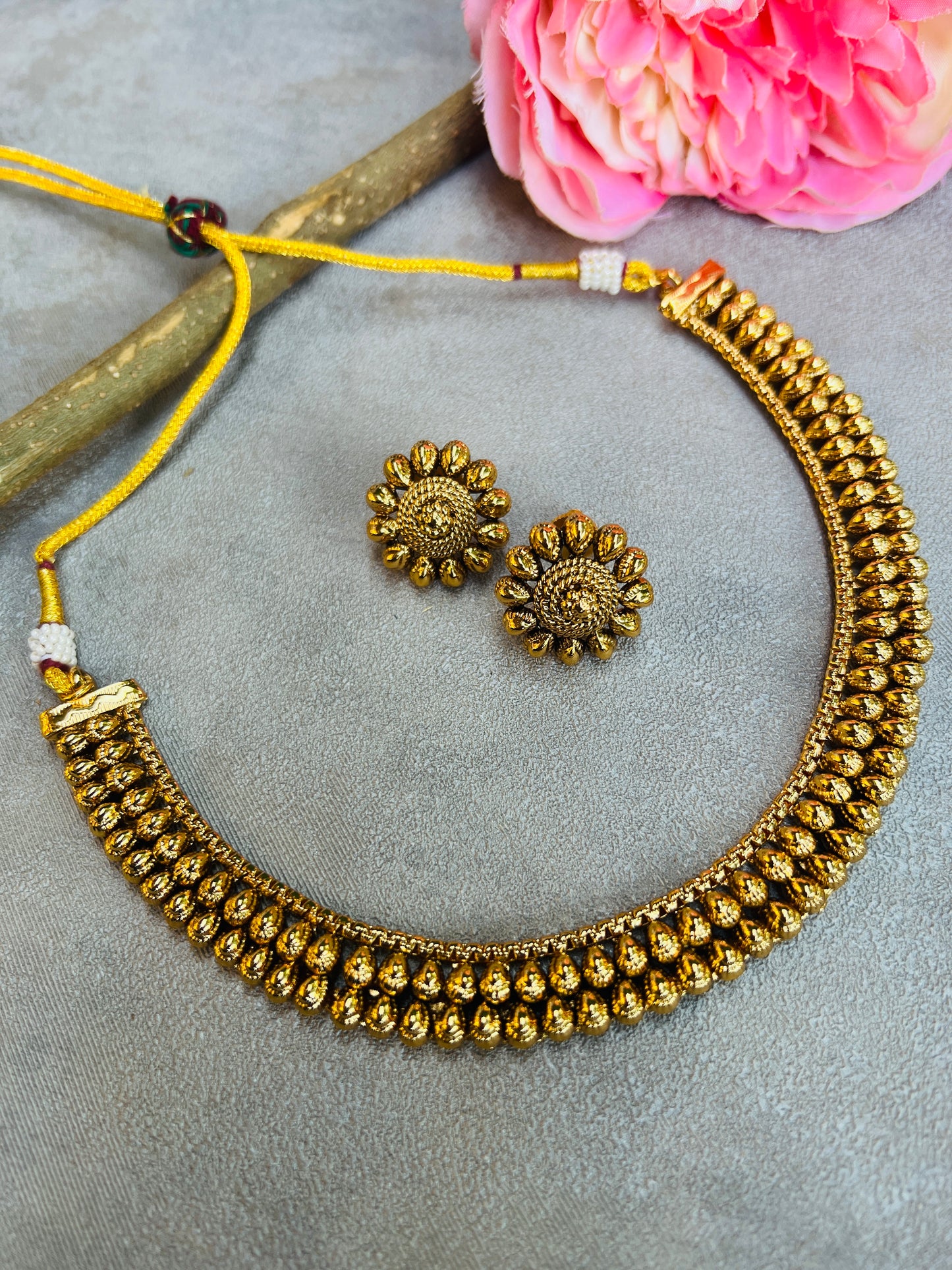 Chitra Necklace and Earring Set