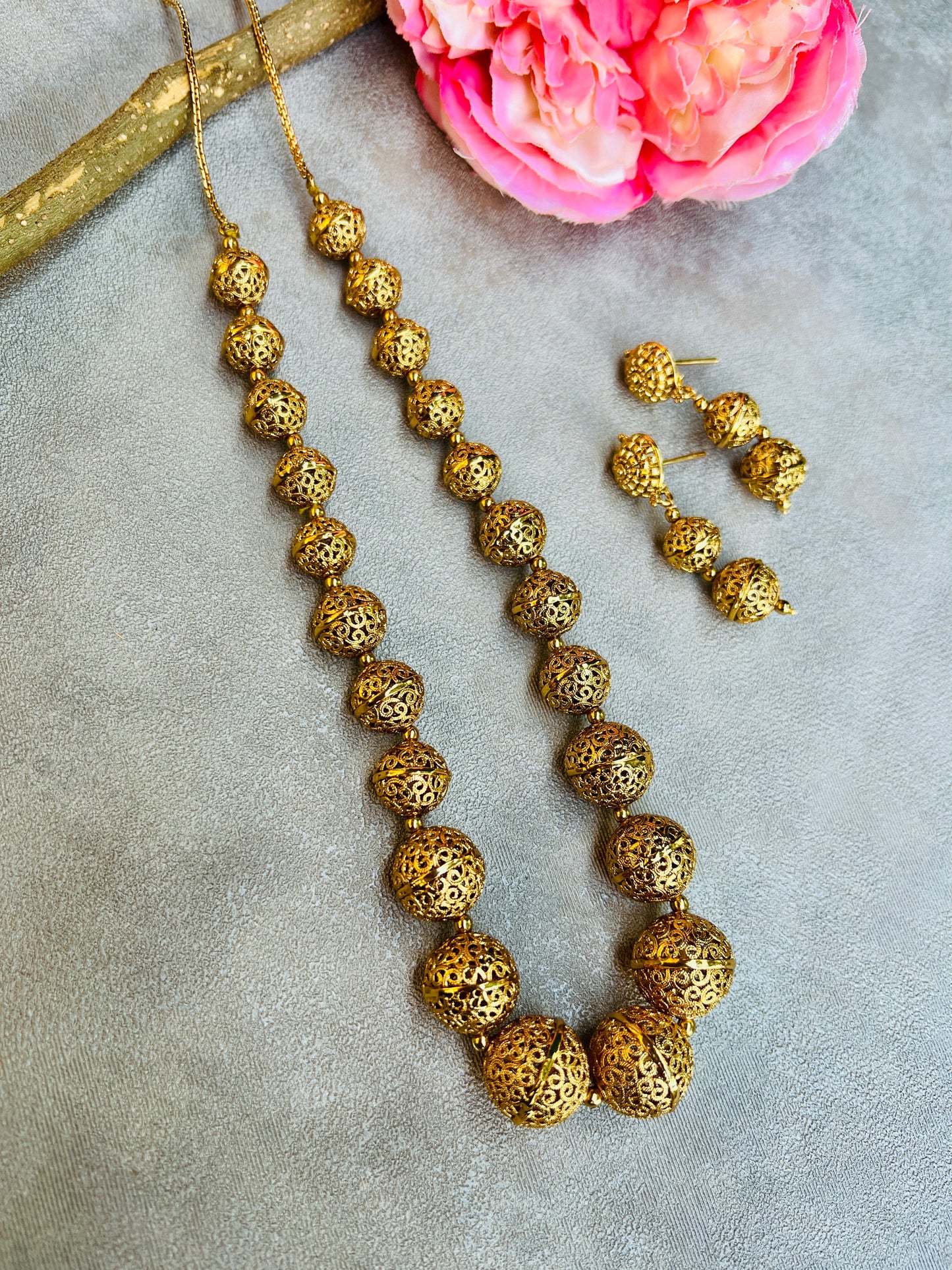 Moksha Necklace with Earrings